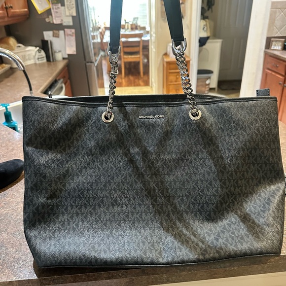 Michael Kors LG Black Chain Shania Tote Bag+jet set travel LG THREE QTR ZIP BLK - Picture 1 of 13